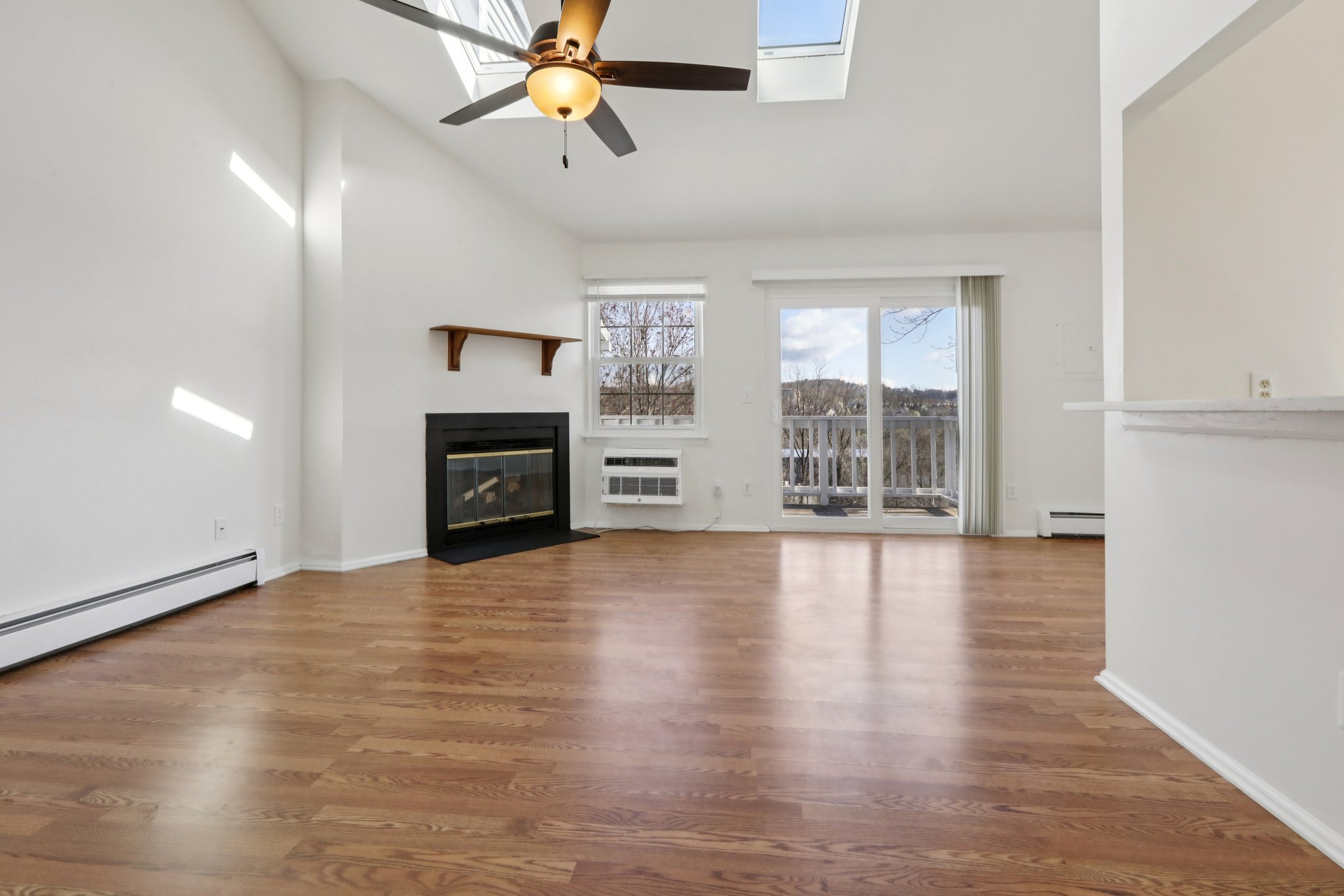 Lexington Hl 5-S1804-013.jpg