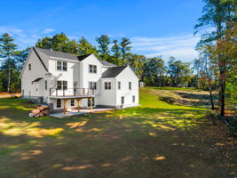 1 Luke's Wy, Plaistow, NH 03865, USA Photo 12