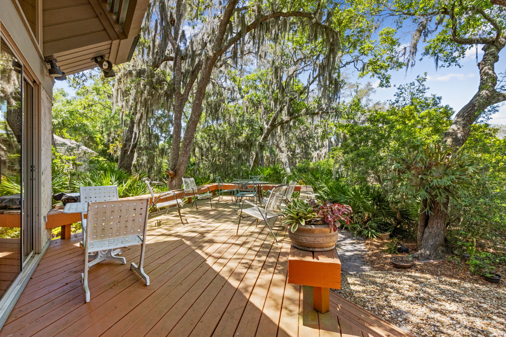 Deck