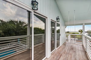 Balcony Off Master BR