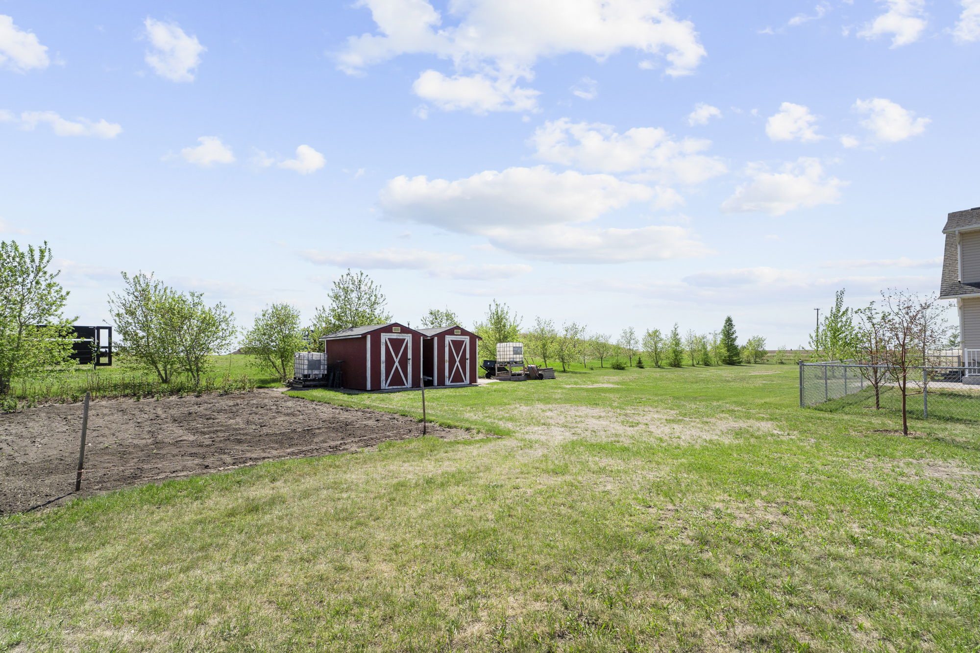  Photo 48