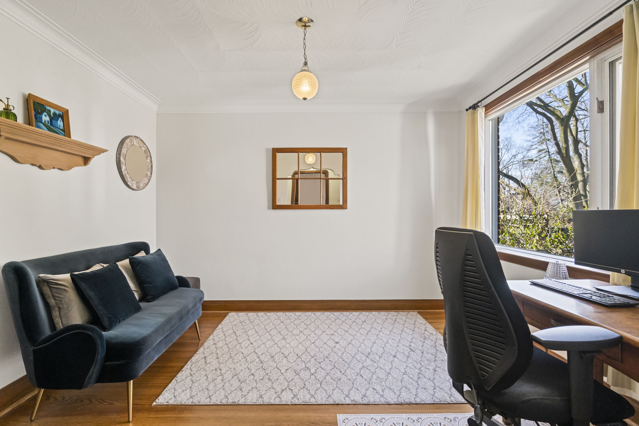 1 Orchard Crescent Toronto, ON M8Z 3C9