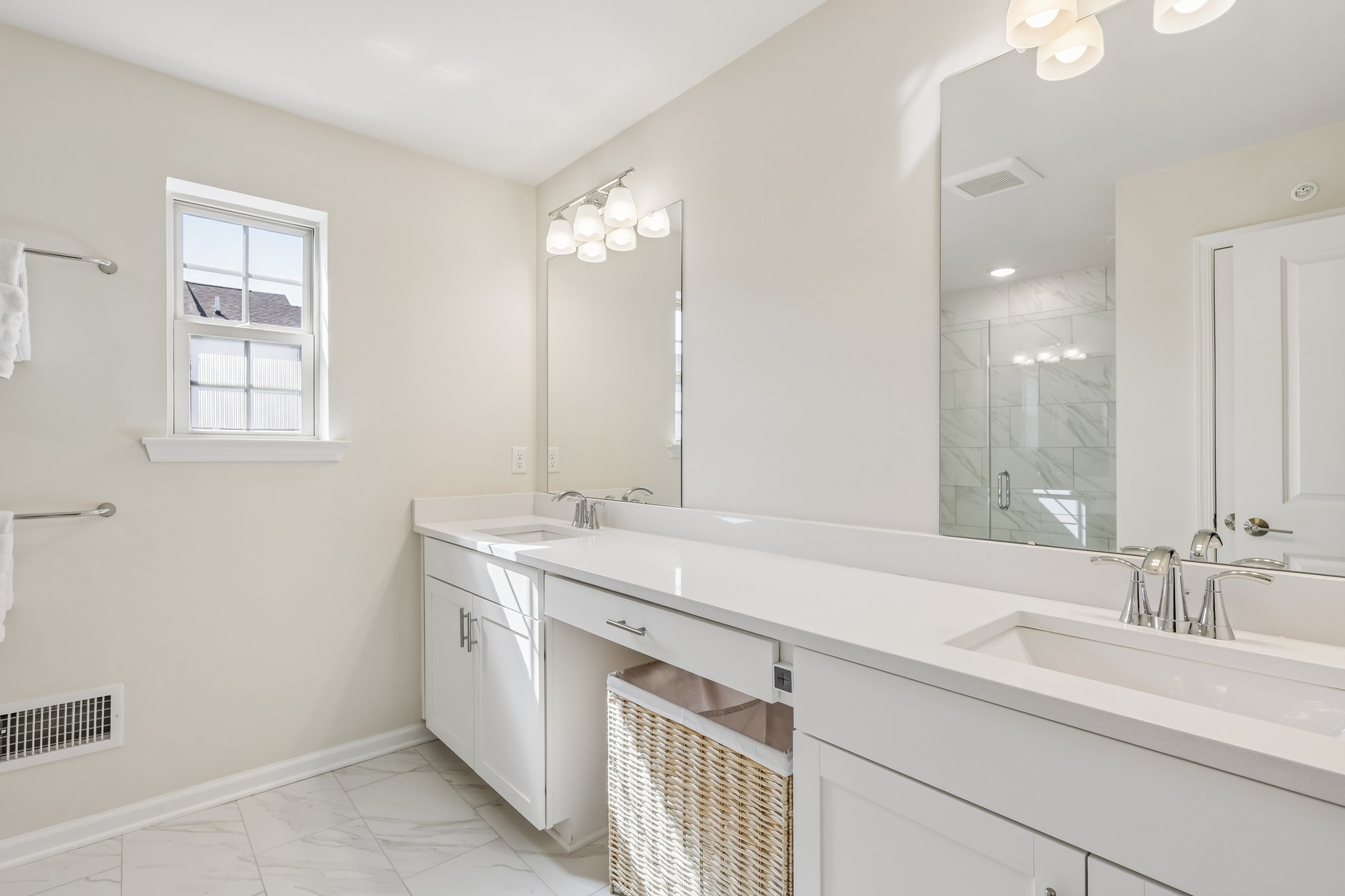 Periwinkle Ln-S0505-033.jpg