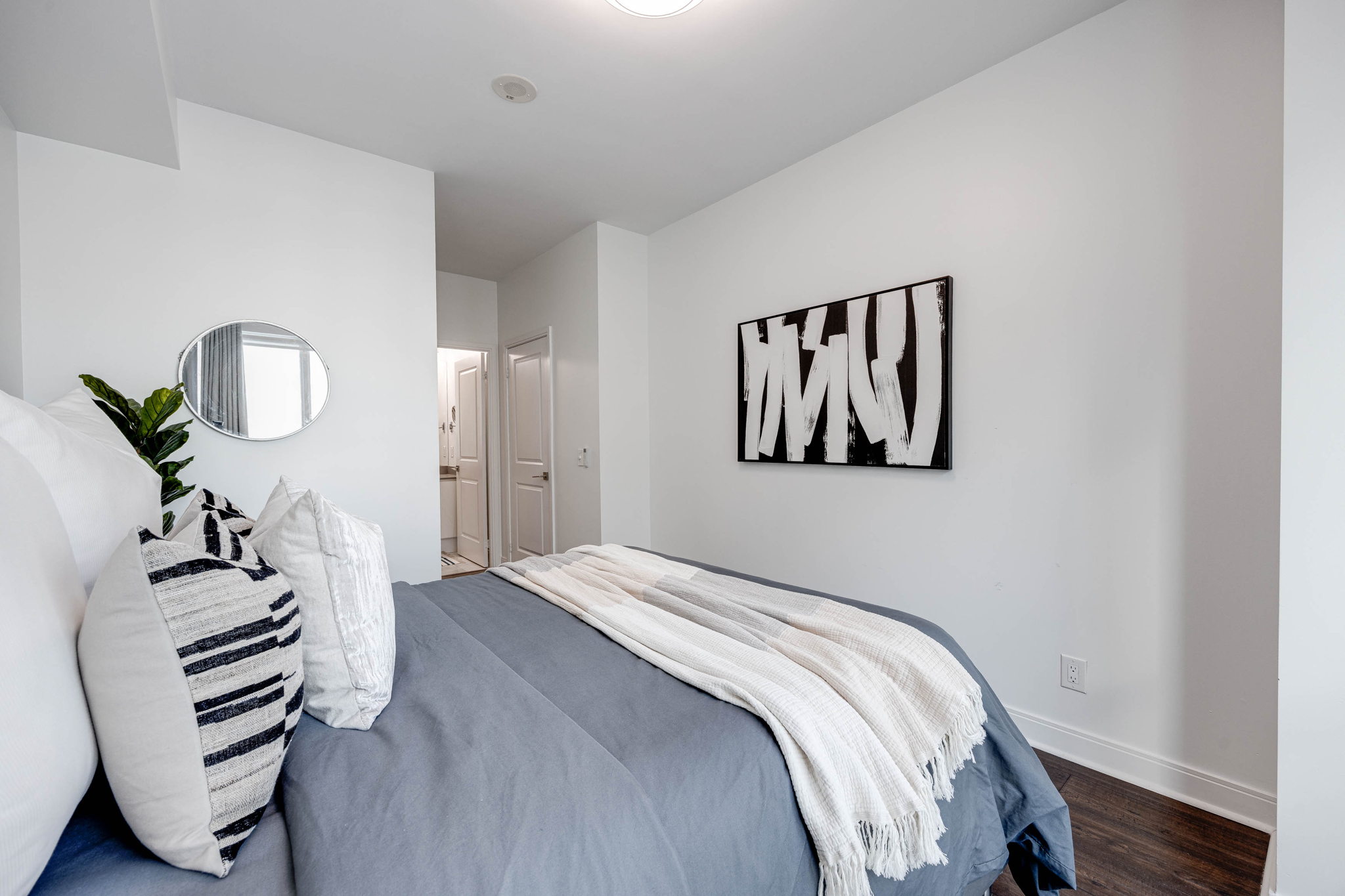 Toronto property showcase — delivered property photograph 25