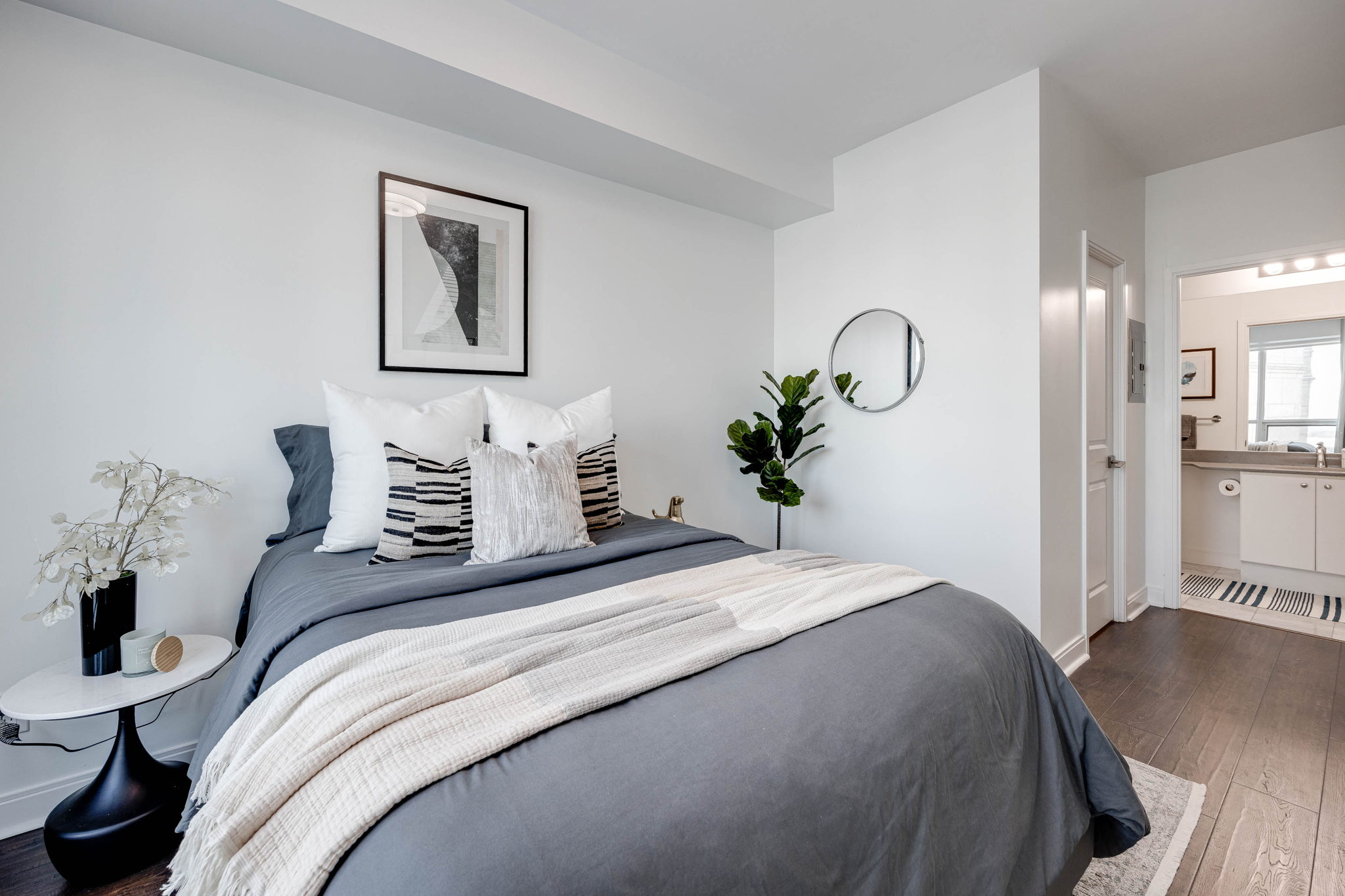 Toronto property showcase — delivered property photograph 24