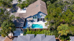 Aerial view of 1 Sea Hawk's elevated pool.