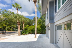 Driveway is perfect for offering guest parking.