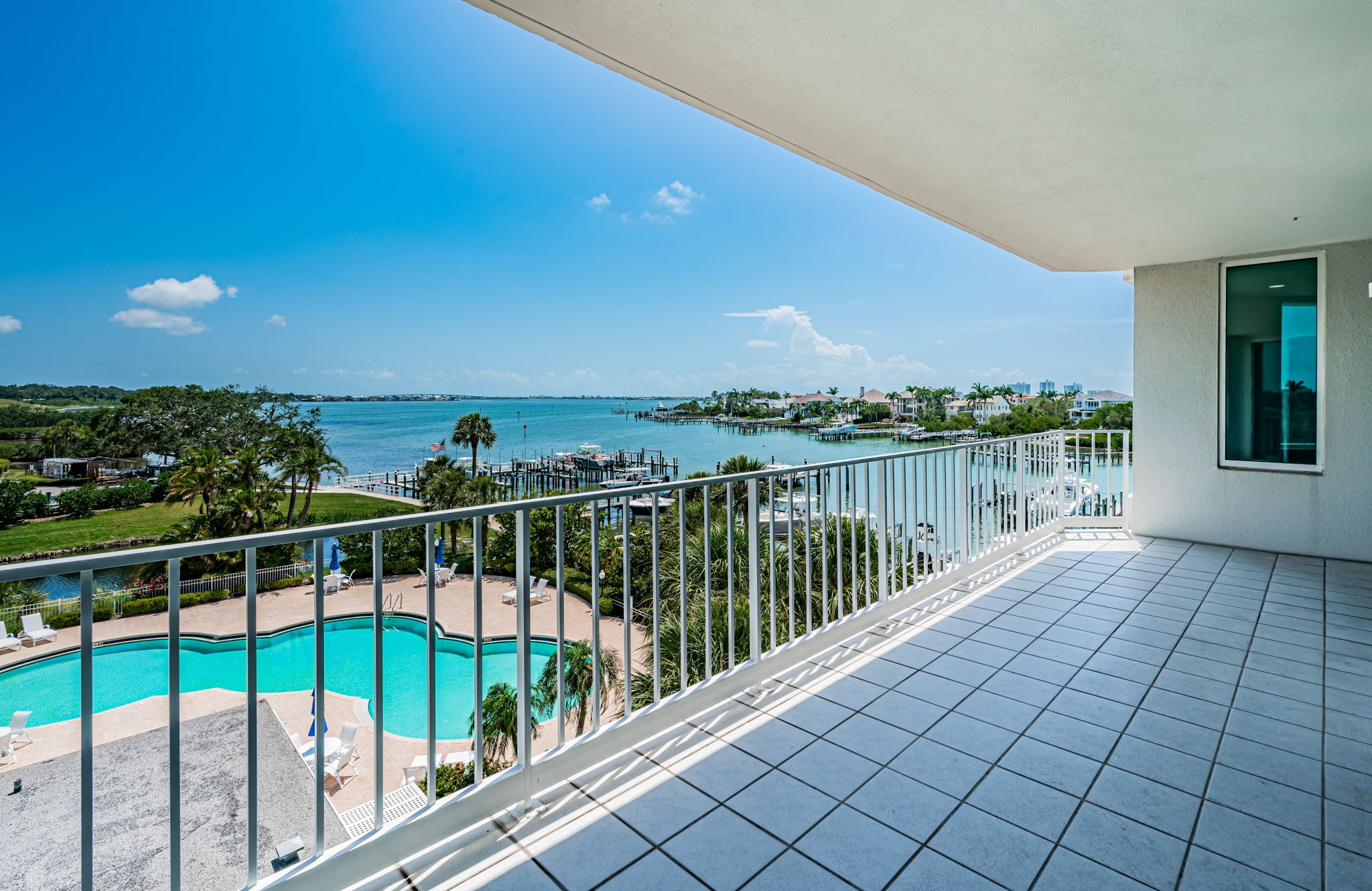 Balcony2
