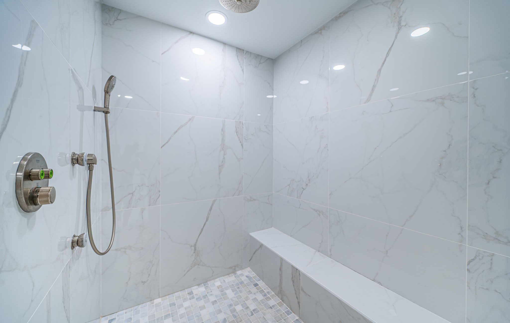 Master Bathroom1b