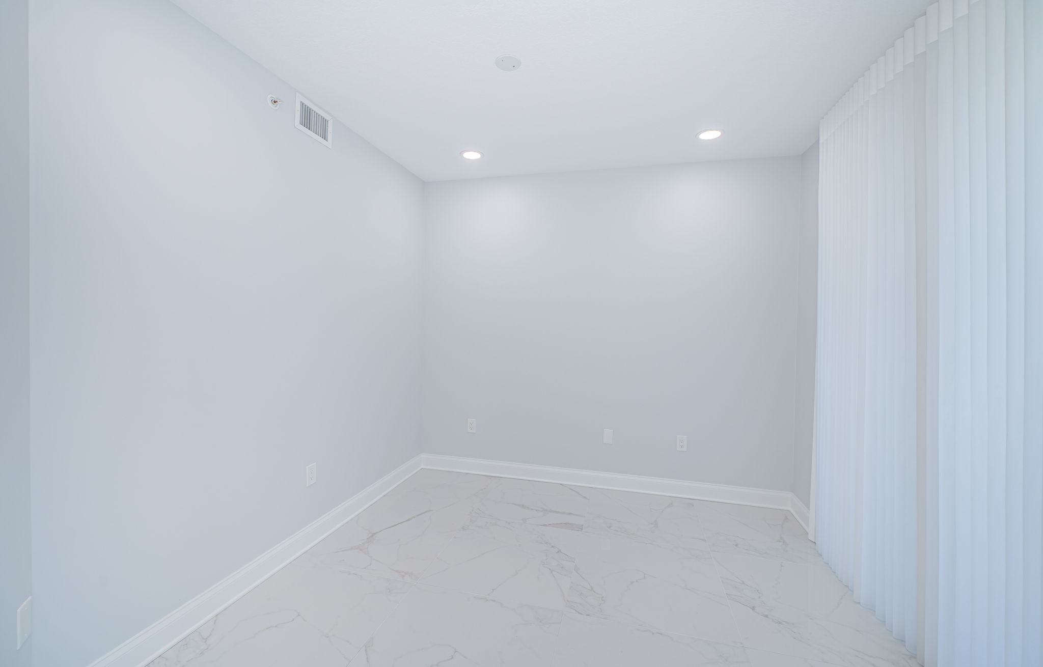 Master Bedroom Office-Sitting Room1d