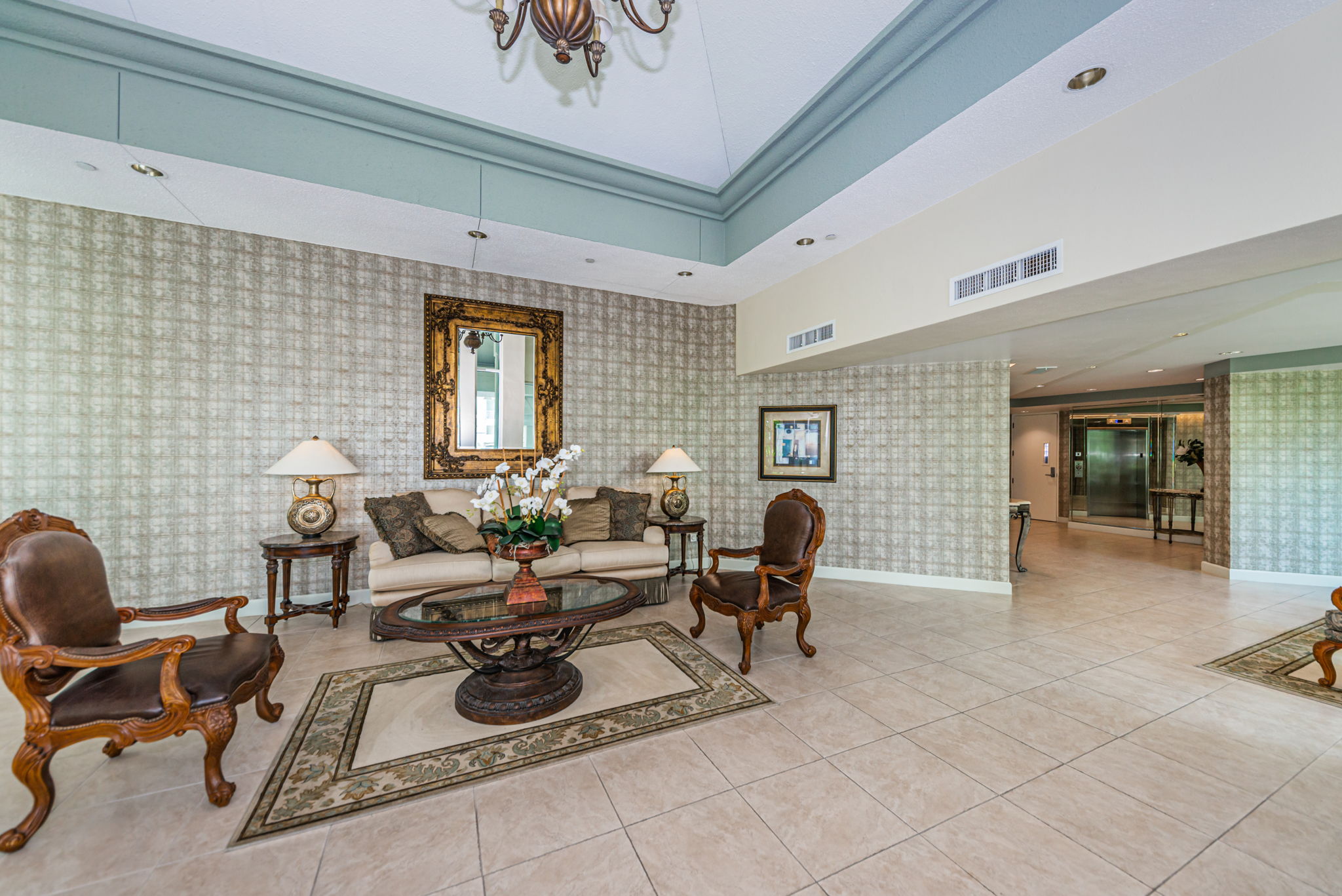 13-Lobby