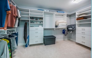 Master Bedroom Walk-in Closet1a