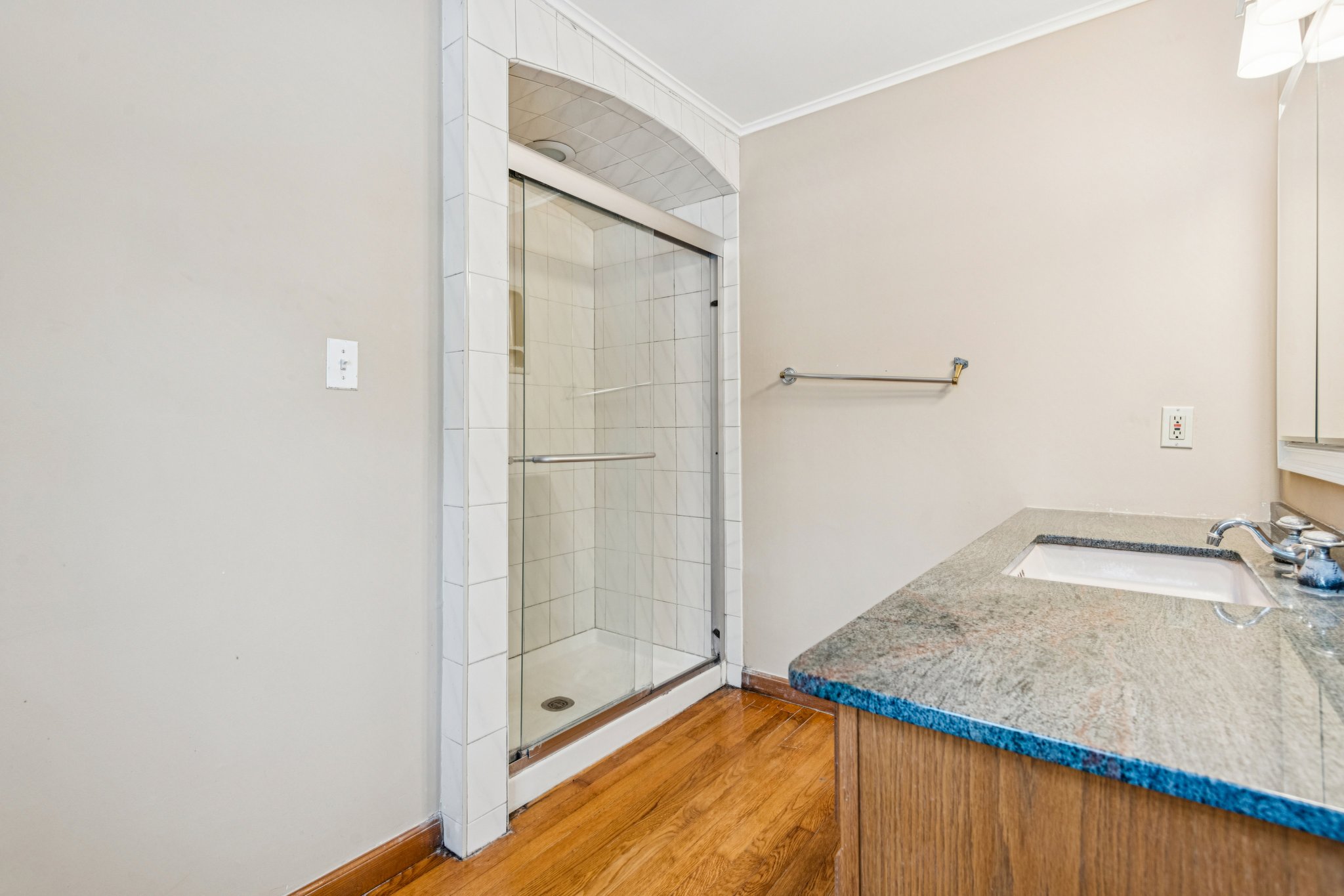 Spring Hollow Rd-S0201-034.jpg