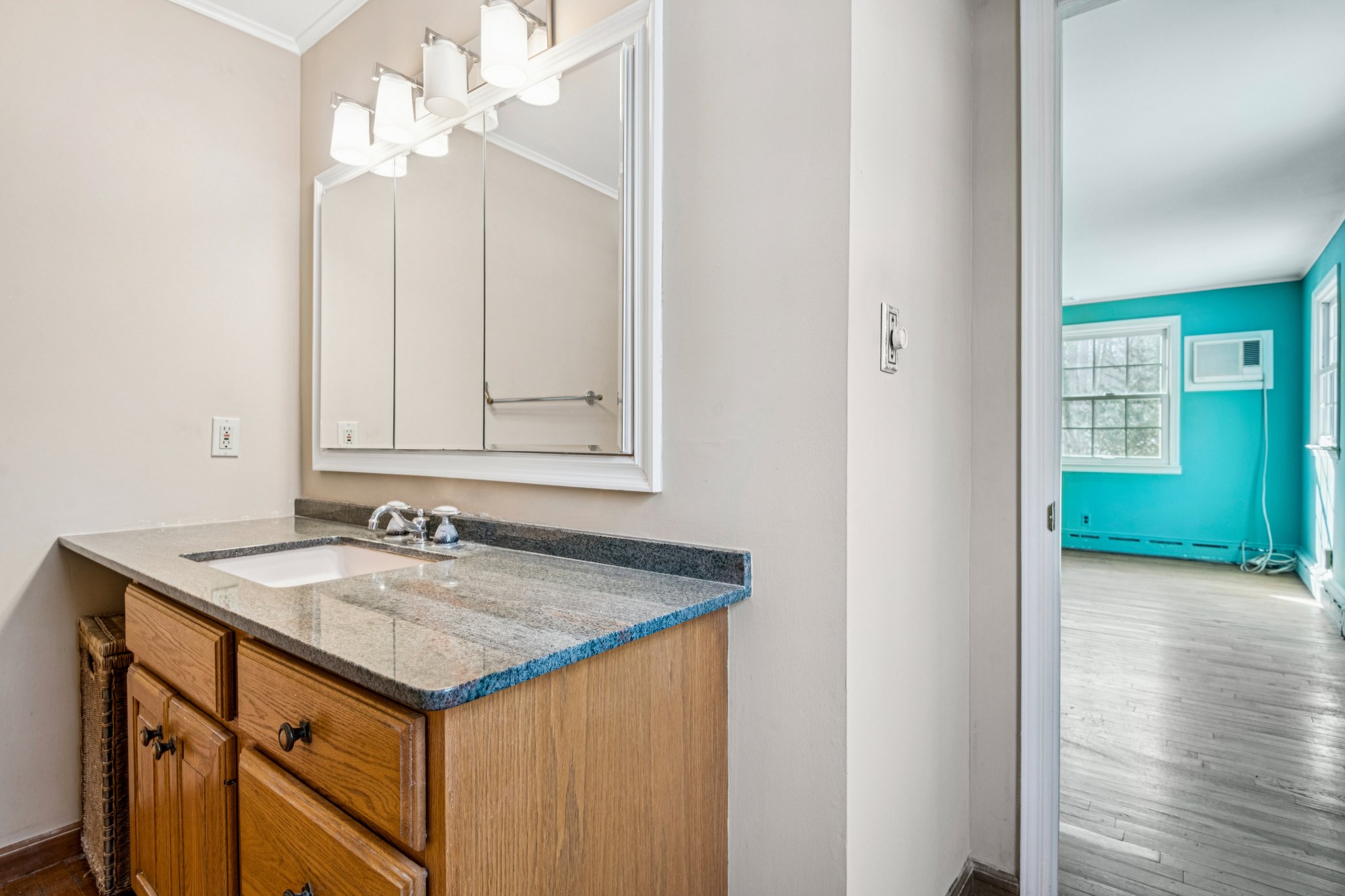 Spring Hollow Rd-S0201-035.jpg