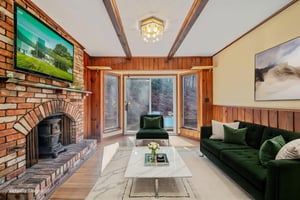 18708 Final 0017 virtually staged.jpeg