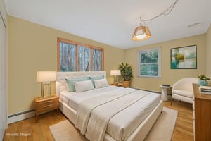 18708 Final 0035 virtually staged.jpeg