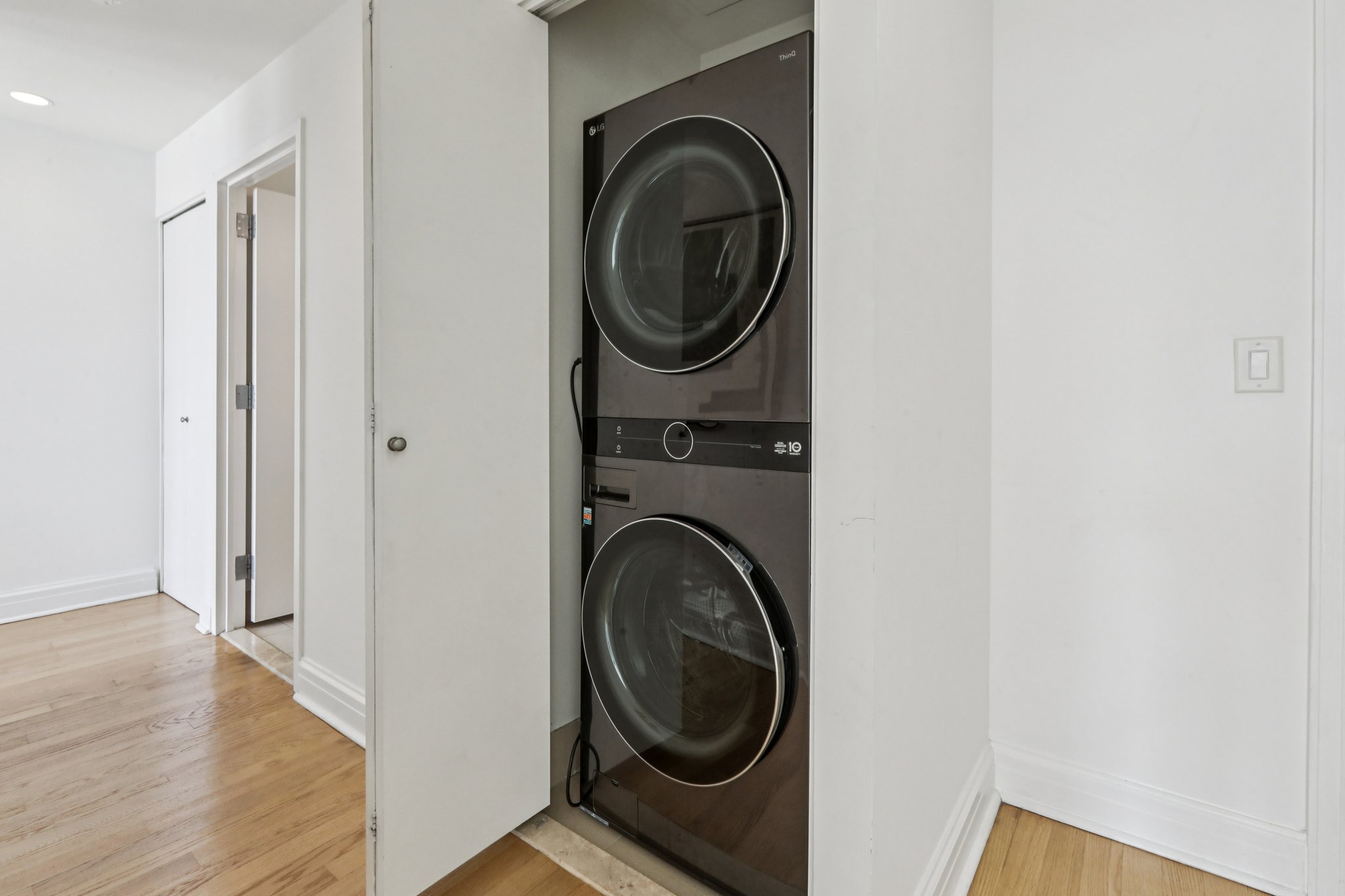 Spring St-S1302-027.jpg