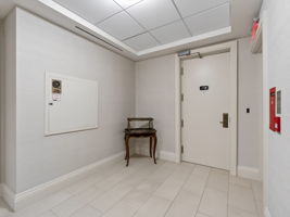 1 St Thomas St 17b, Toronto ON