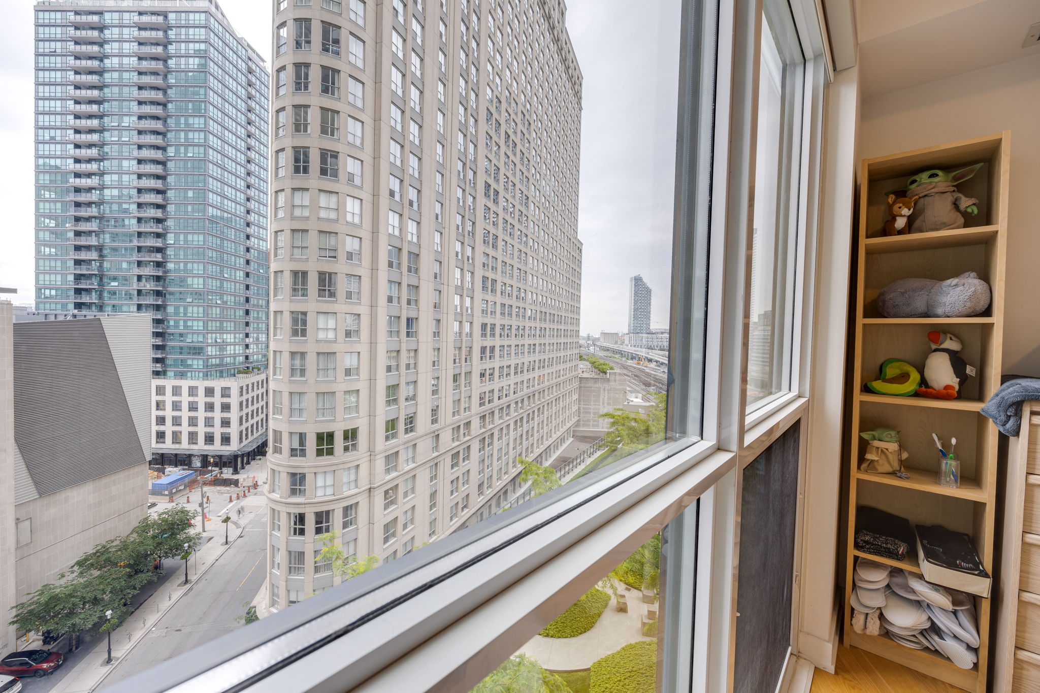 Toronto property showcase — delivered property photograph 17