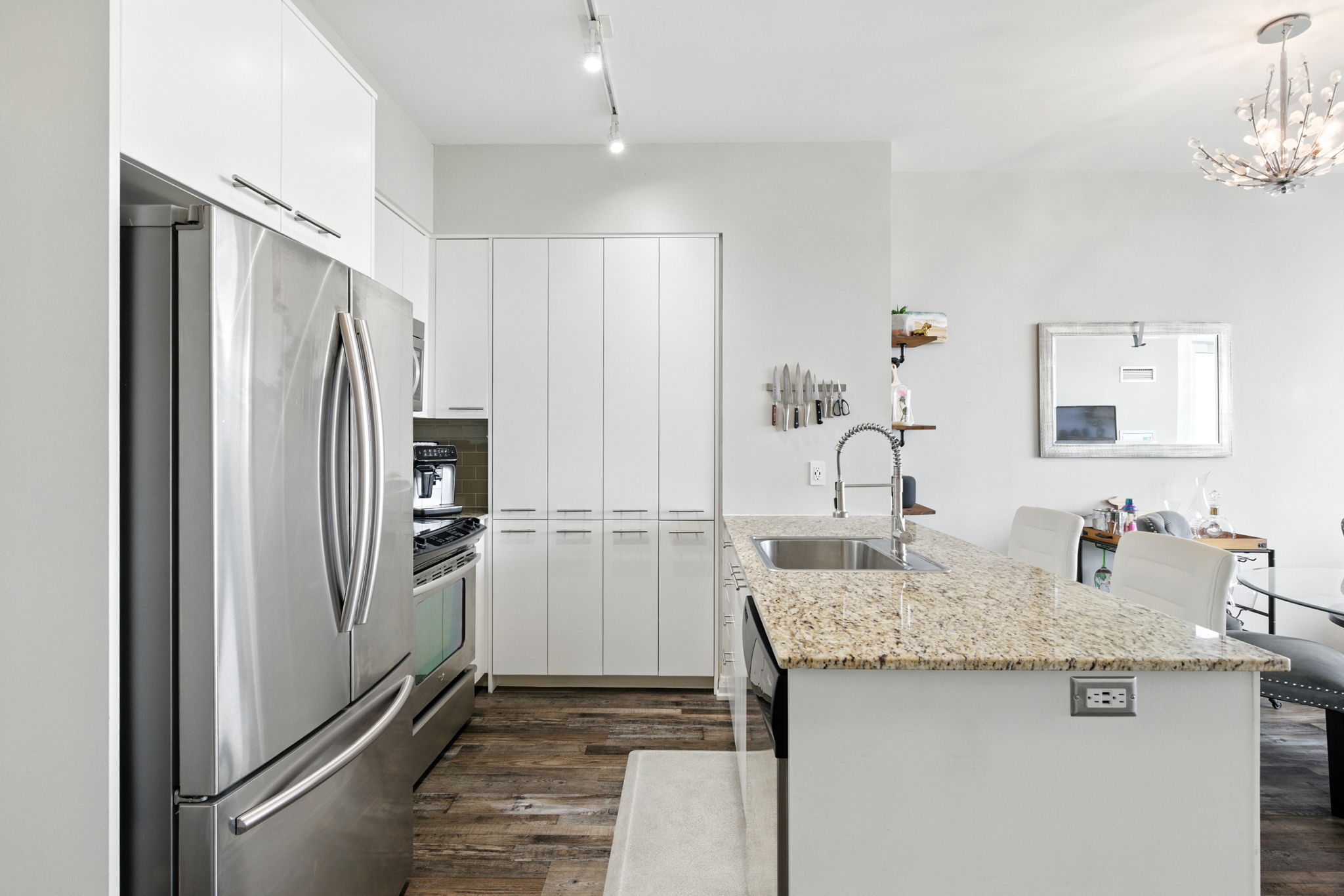 Toronto property showcase — delivered property photograph 8