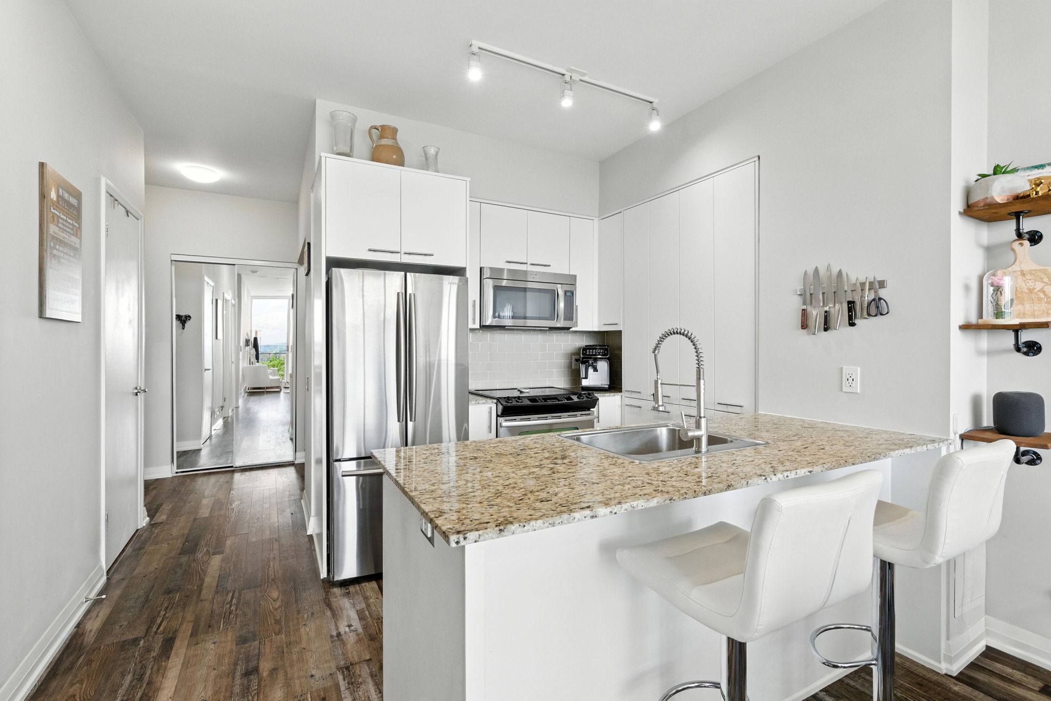 Toronto property showcase — delivered property photograph 9
