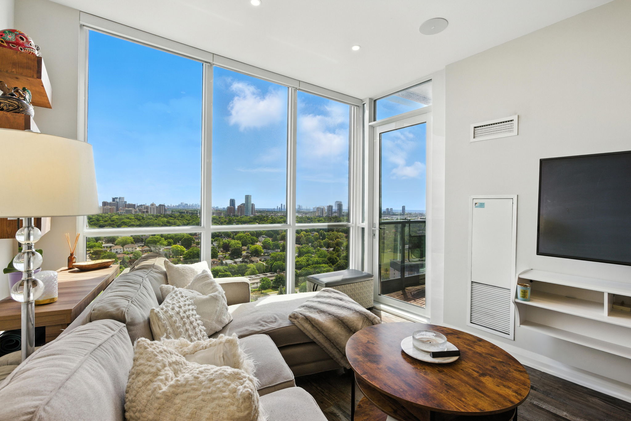 Toronto property showcase — delivered property photograph 12