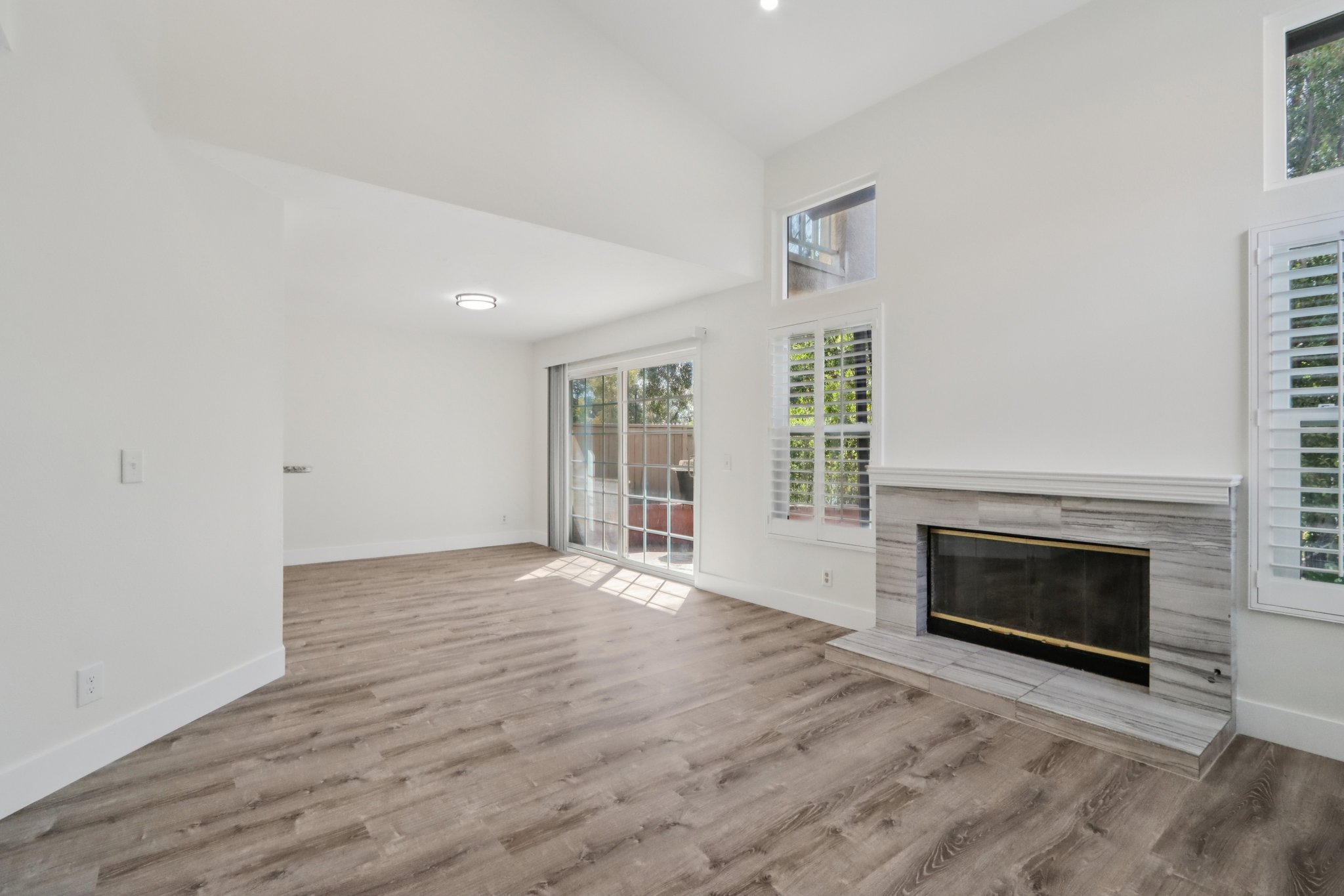 Vista Sierra-S0702-007.jpg