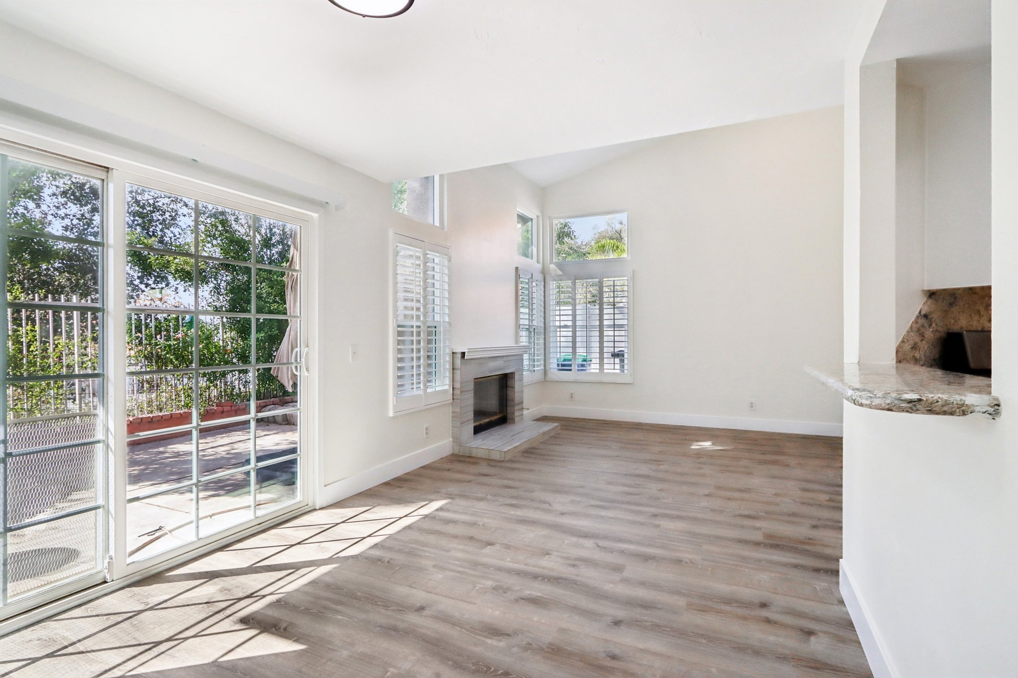 Vista Sierra-S0702-008.jpg