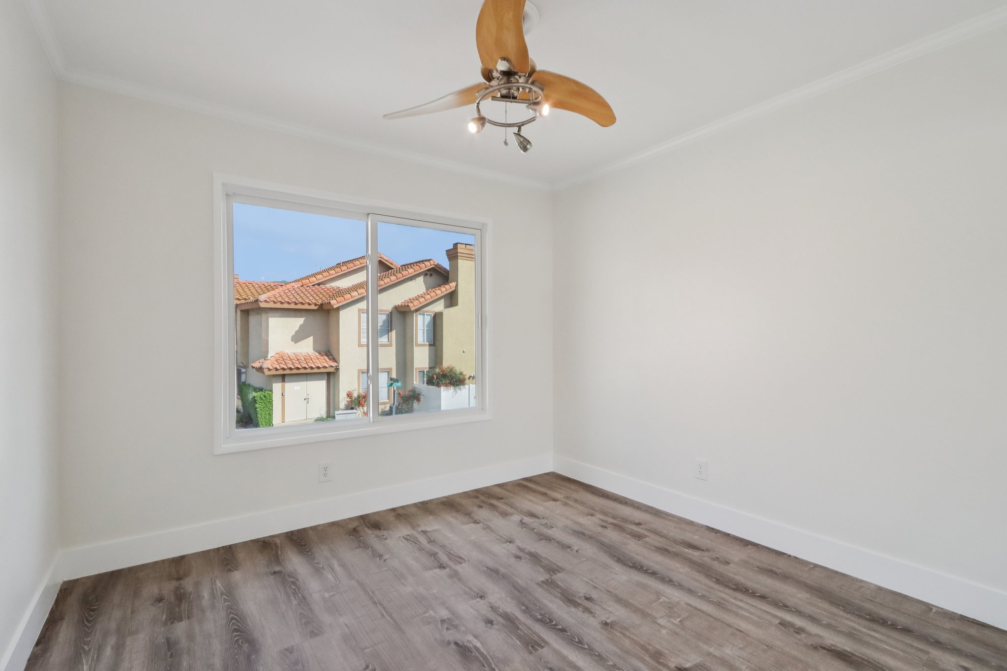 Vista Sierra-S0702-016.jpg