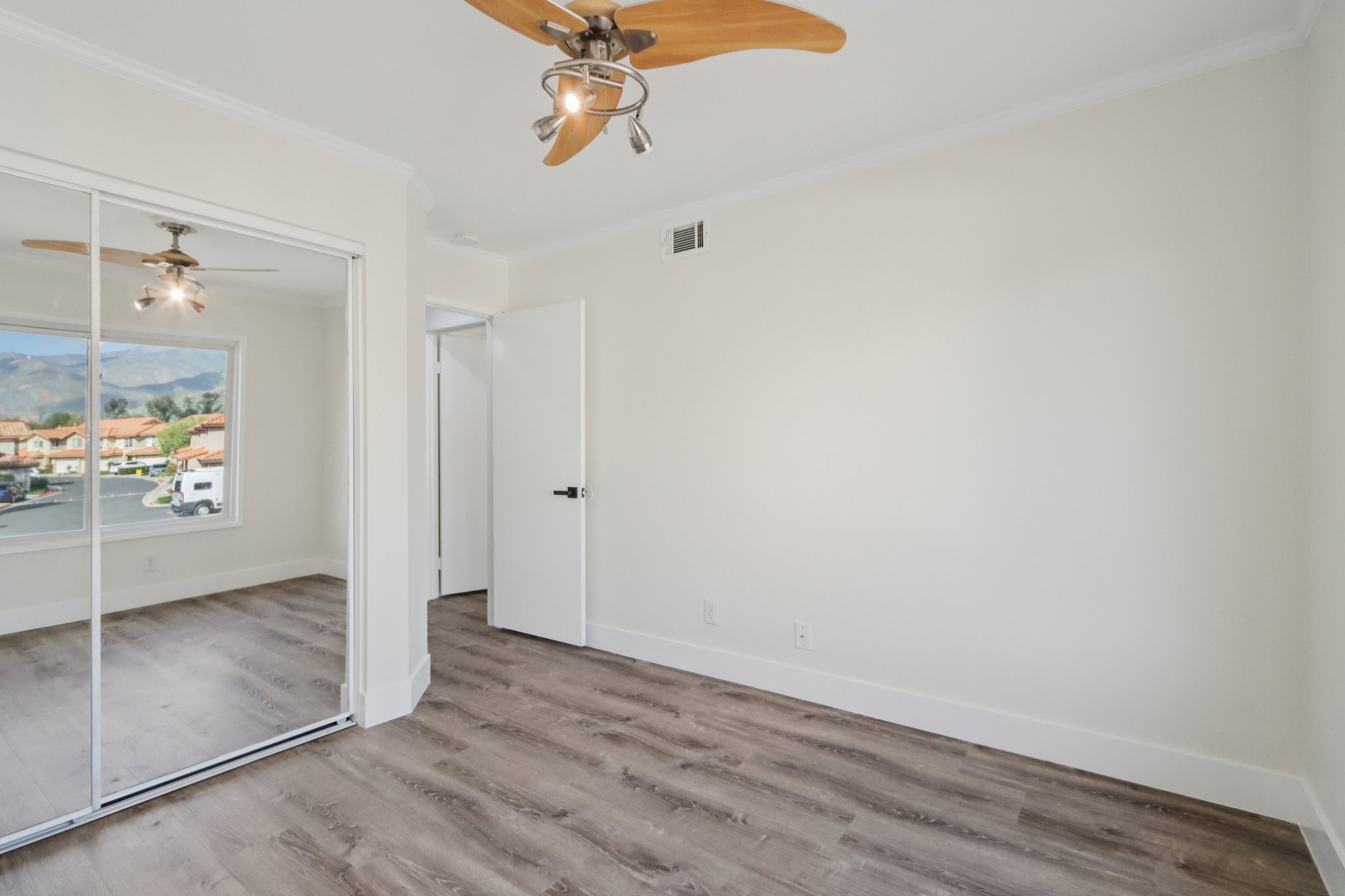 Vista Sierra-S0702-017.jpg