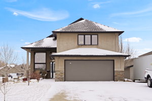 1 Wellington Bay, White City, SK S4L 0B6, Canada Photo 1