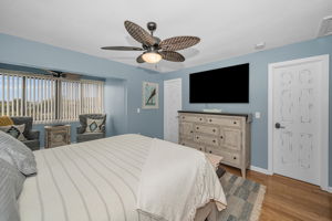 Upper Level Primary Bedroom1c