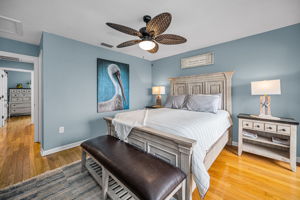 Upper Level Primary Bedroom1e