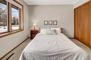 10 Anemone Cir, North Oaks, MN 55127, USA Photo 45