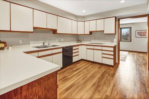 10 Anemone Cir, North Oaks, MN 55127, USA Photo 14