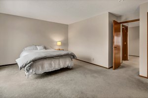 10 Anemone Cir, North Oaks, MN 55127, USA Photo 34