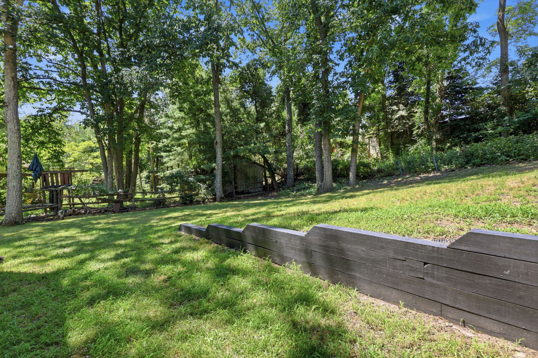  Photo 48