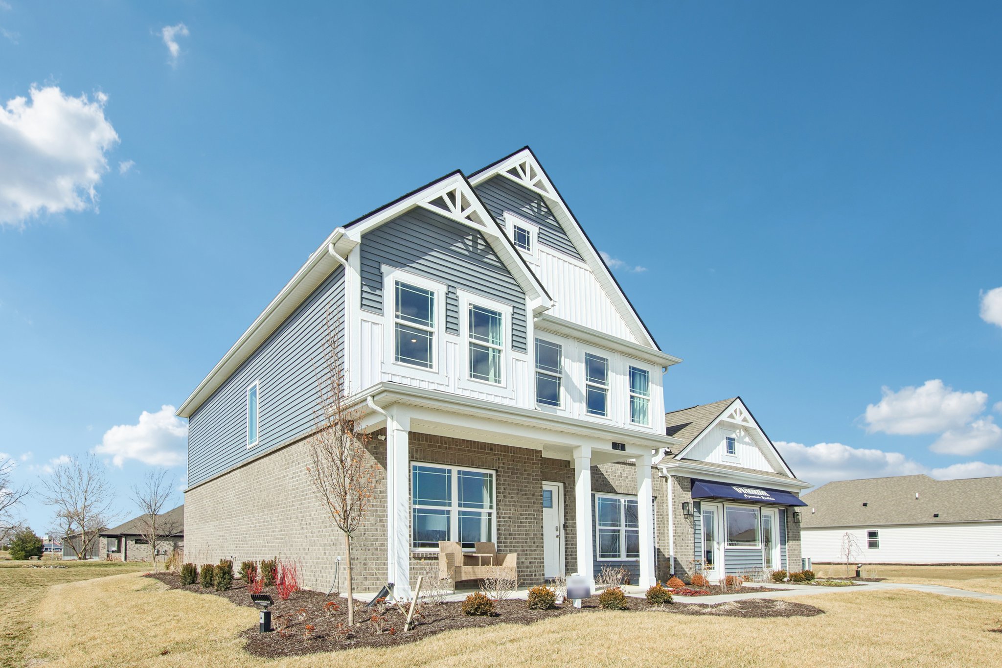 Benfield Dr-S2702-002.jpg