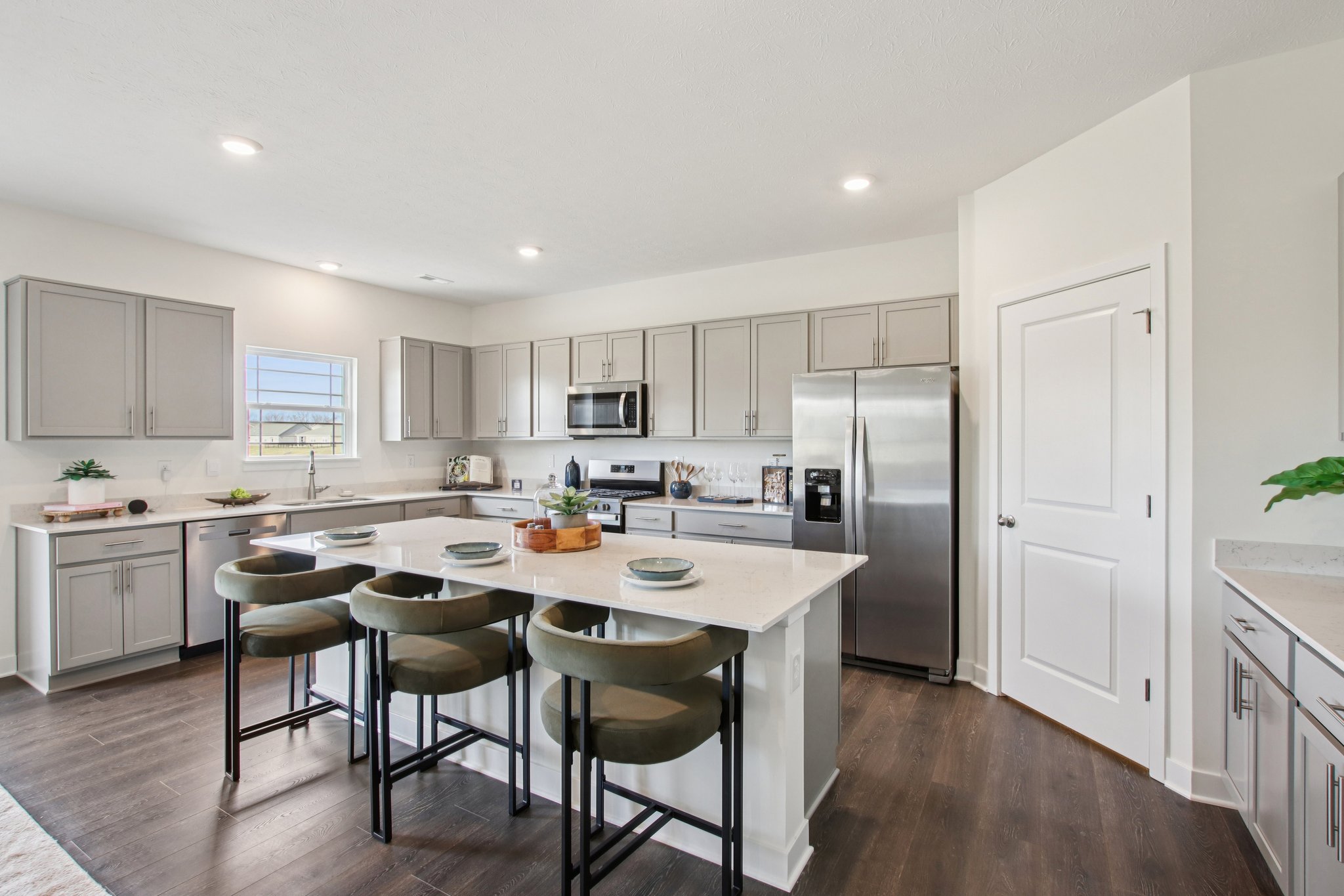 Benfield Dr-S2702-015.jpg