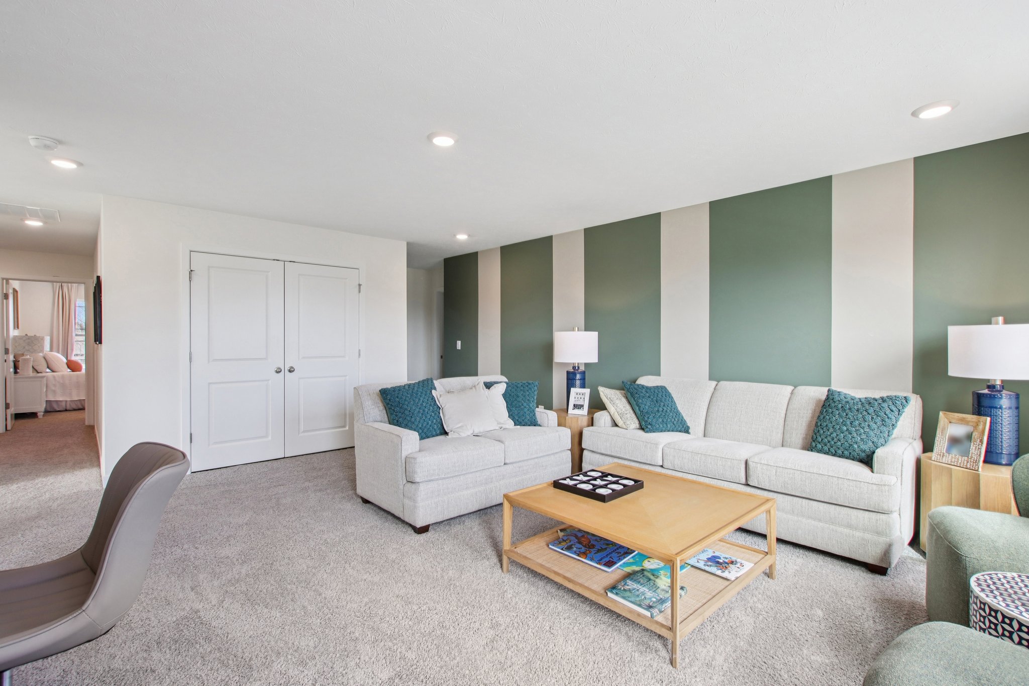 Benfield Dr-S2702-024.jpg