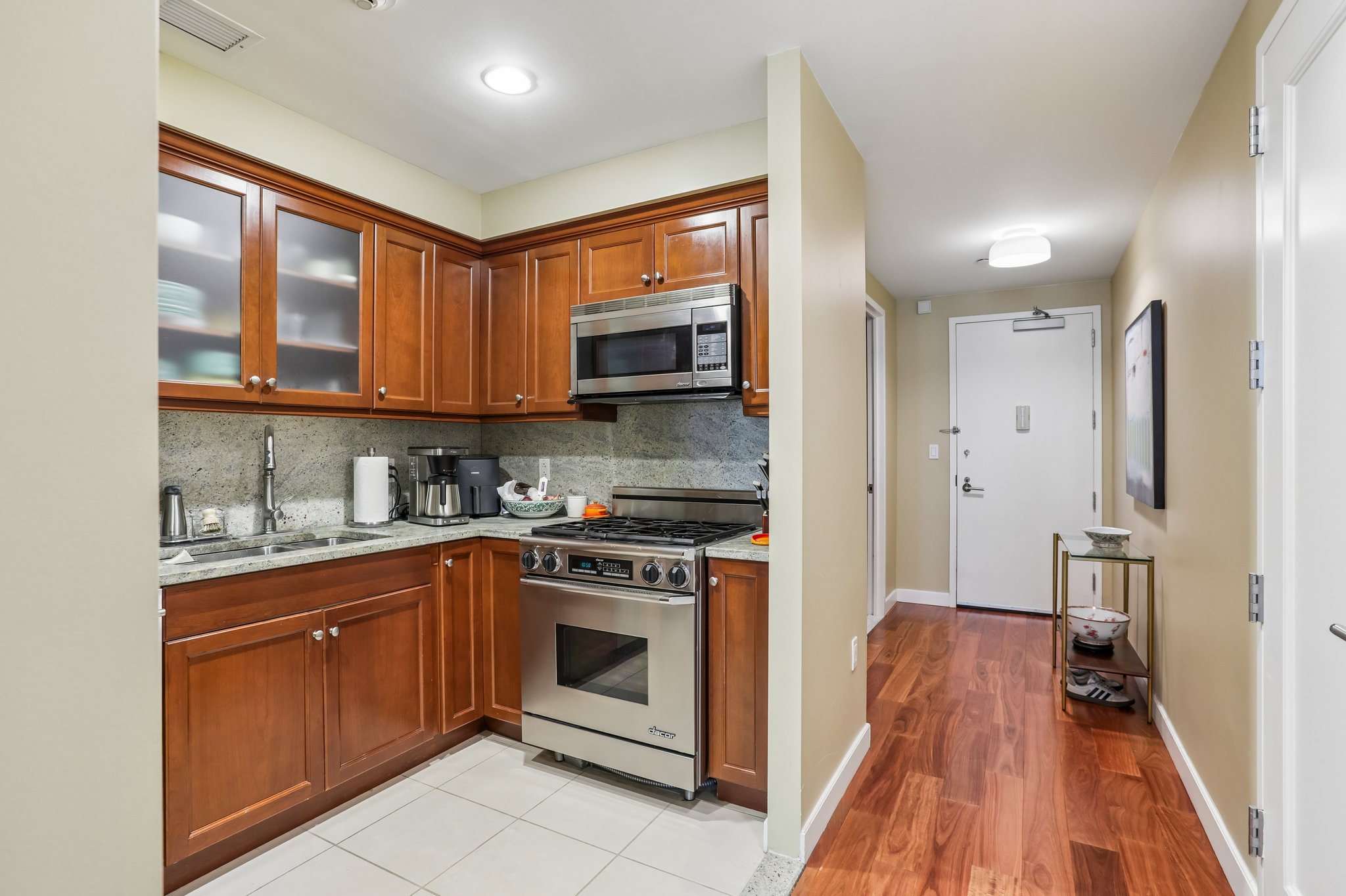 10 City Pl 9C-S2108-012.jpg