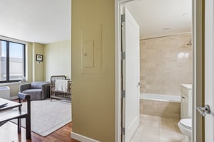10 City Pl 9C-S2108-027.jpg