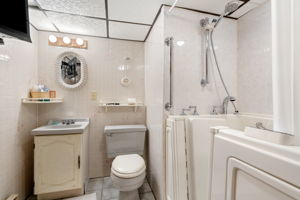  Photo 48