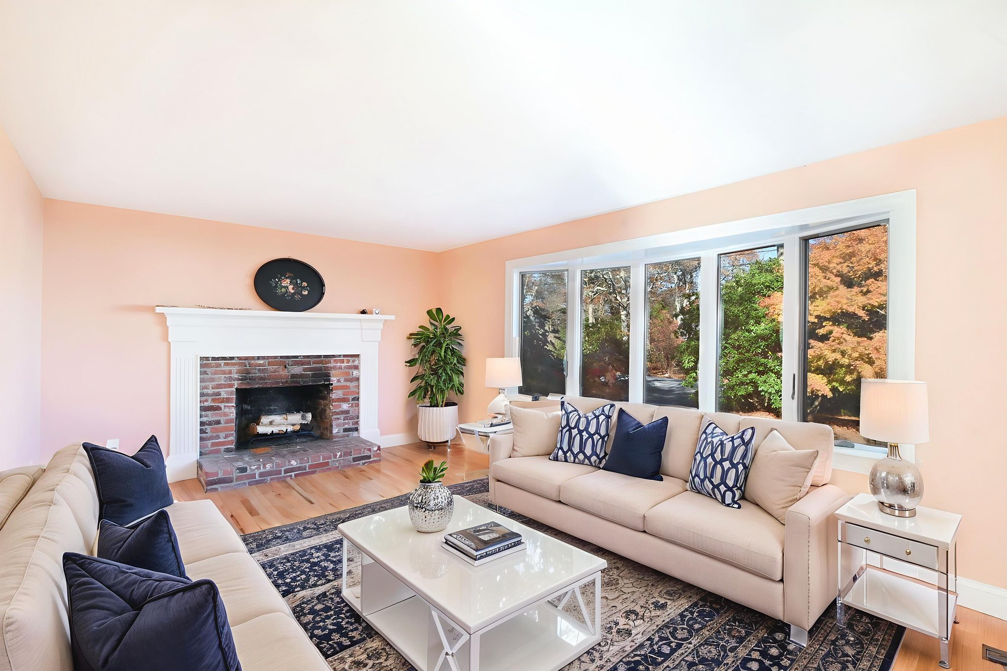 DSC_5202 copy virtually staged.jpeg