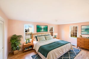 DSC_5250 copy virtually staged.jpeg