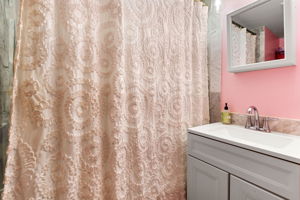 10 Daniels St unit 2, Salem, MA 01970, USA Photo 13