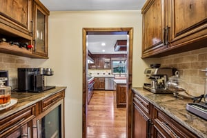 Elm St-S0109-029.jpg