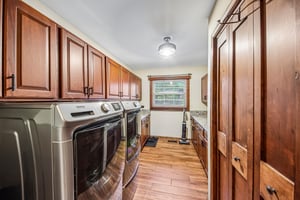 Elm St-S0109-032.jpg