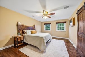 Elm St-S0109-046.jpg