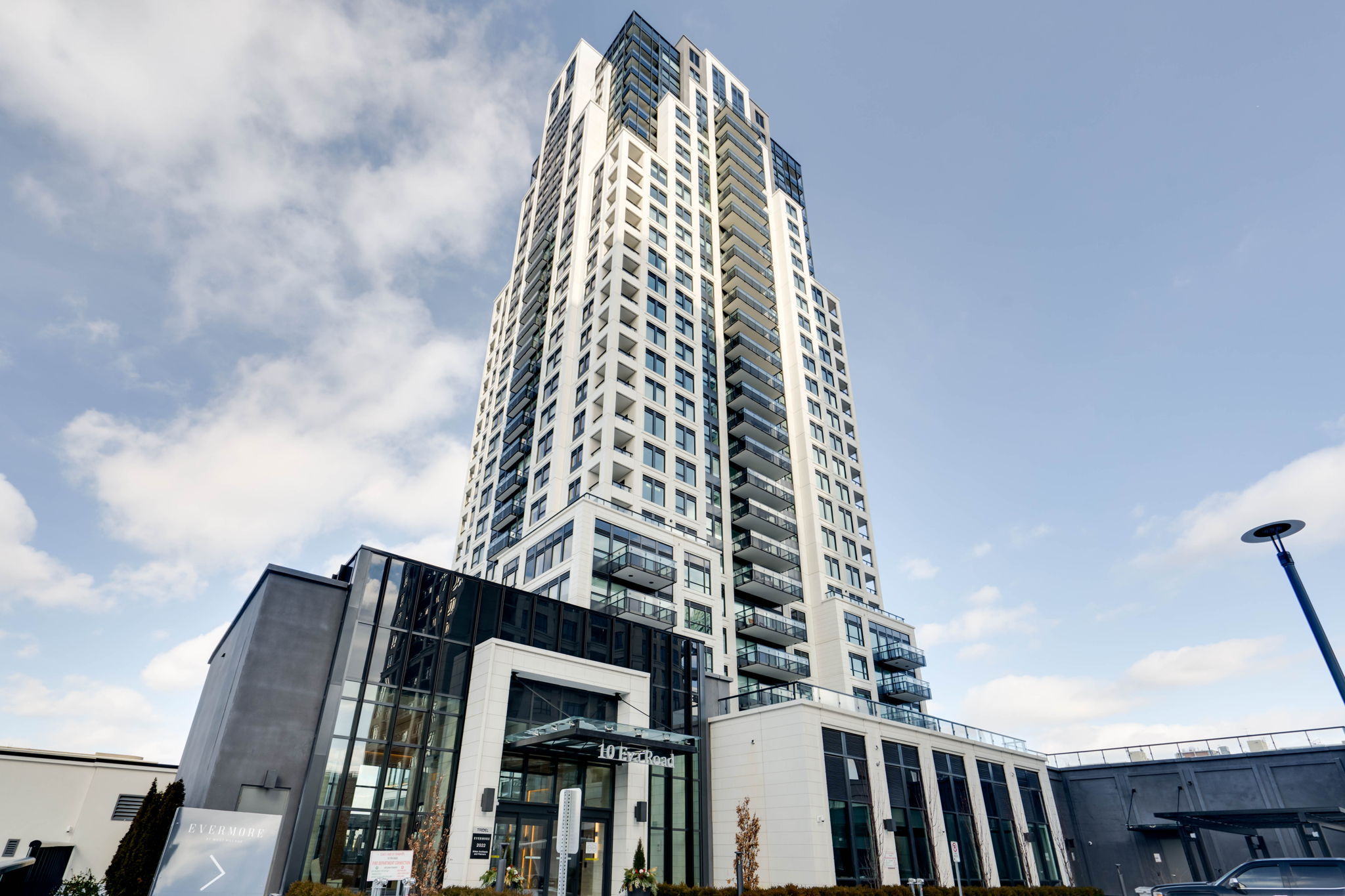 10 Eva Rd Unit 2705